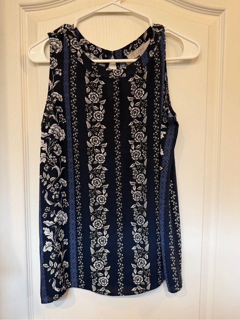 LOFT Blouse S Navy Blue White Floral Border Print Sleeveless Rayon Boho Top